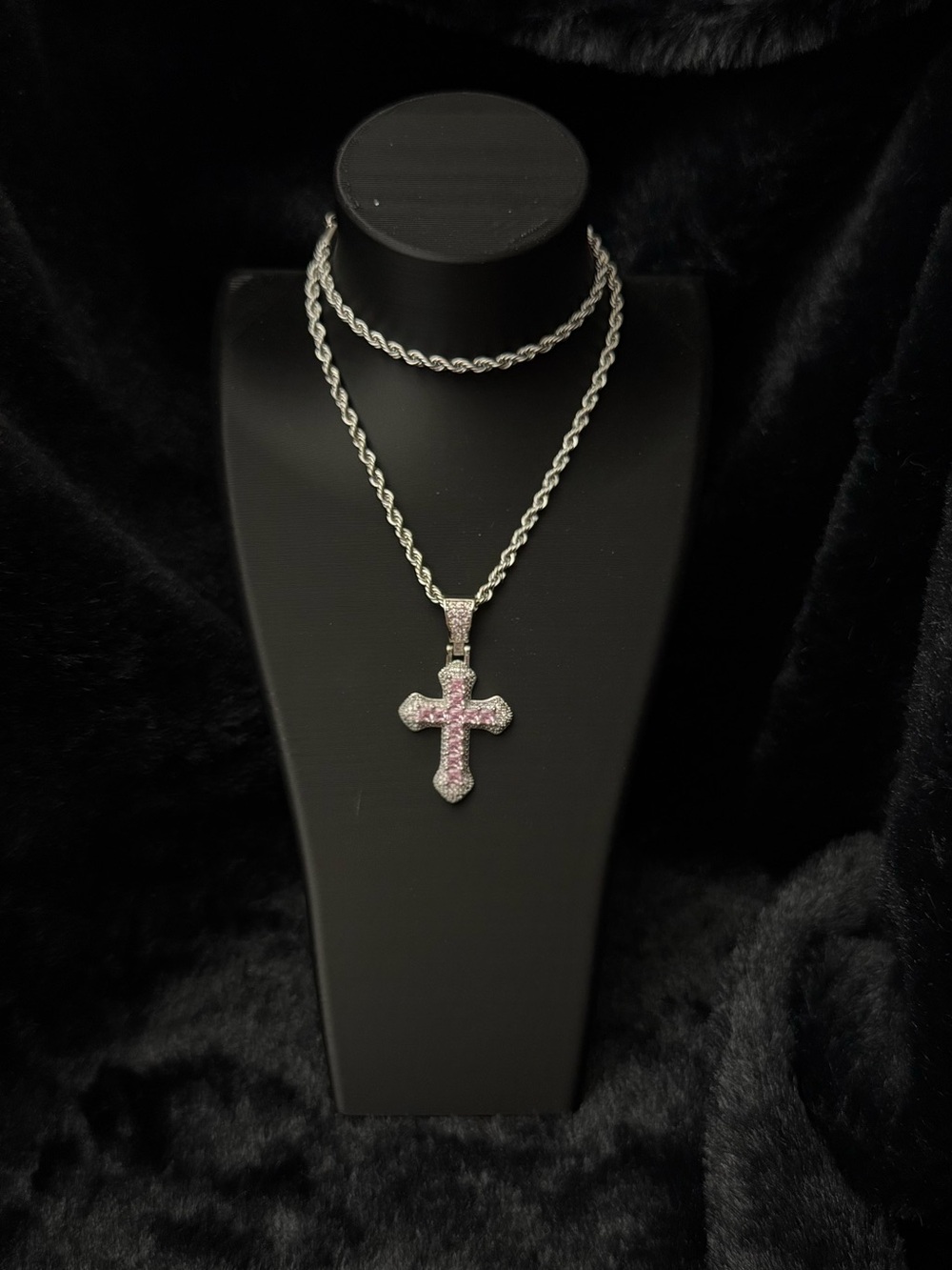 Pink Rhinestone Cross Pendant Twisted Rope Chain Alloy Necklace